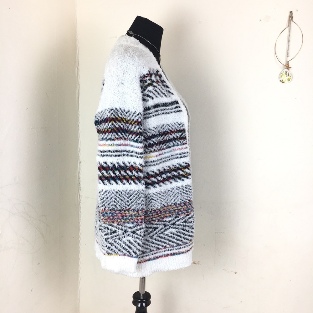 Cardigan Open Front Aztec Print Size Small - image 7